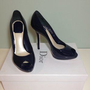 Authentic Dior patent leather peep toe pump with logo LIKE NEW